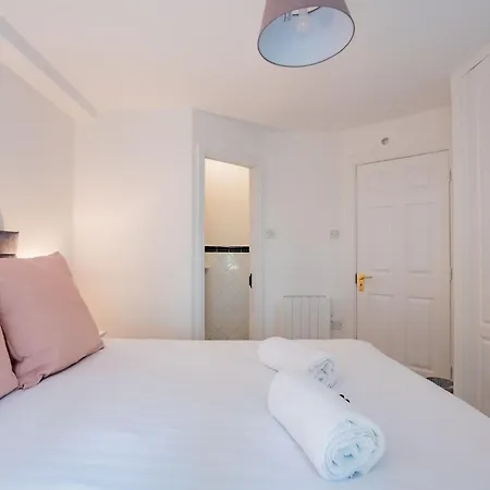 Dockside Haven - Free Parking Galway